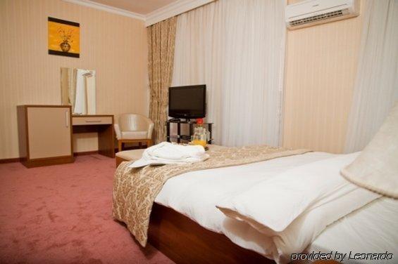 City Palace Hotel Bakü Oda fotoğraf